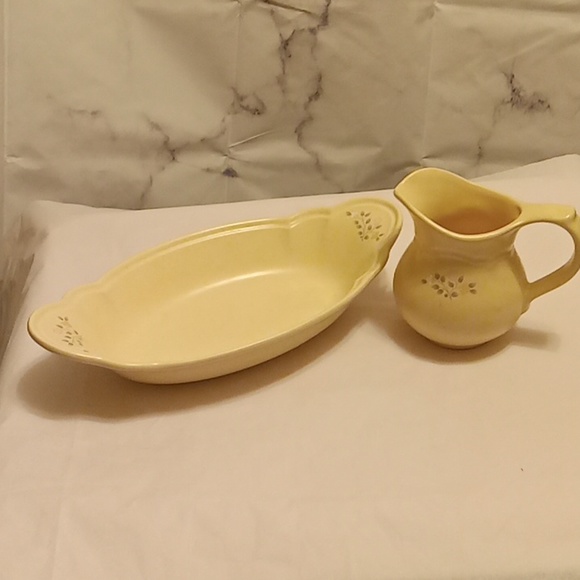 Pfaltzgraff Other - Pfaltzgraff Rememberance 2 piece